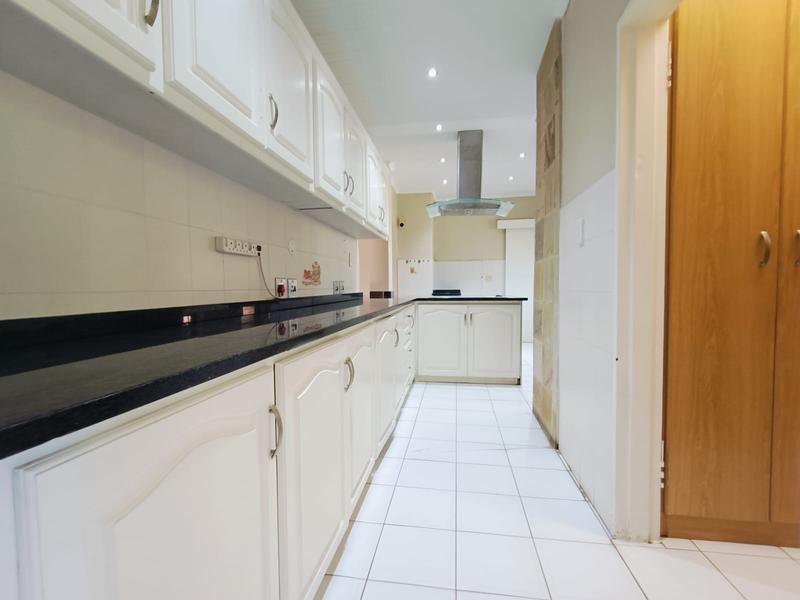 4 Bedroom Property for Sale in Schoongezicht Western Cape